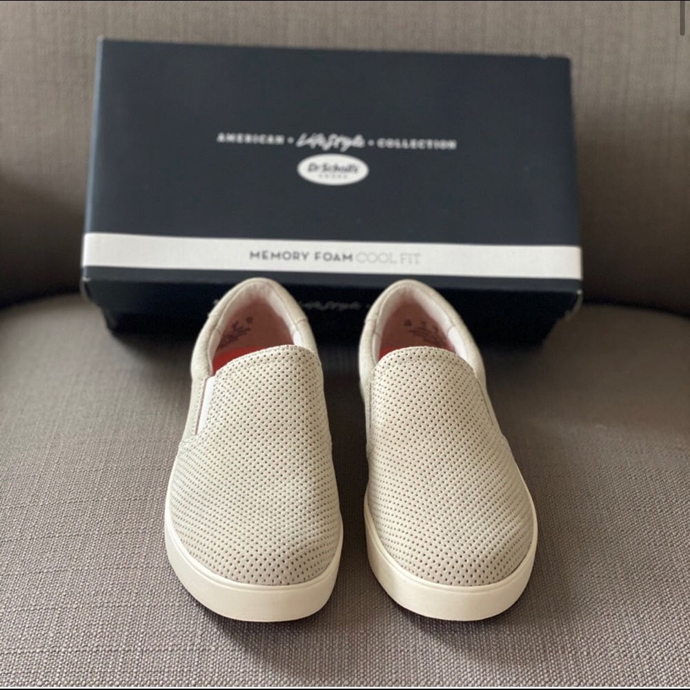 Dr. Scholl’s Madison sneaker new in box size 6